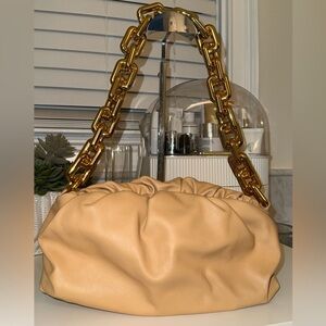 BOTTEGA VENETA
Calfskin The Pouch Chain Almond